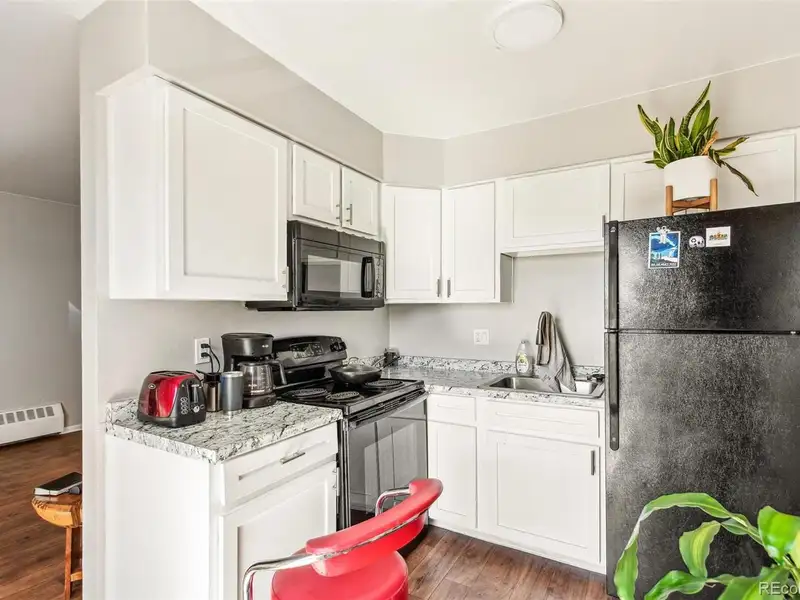 39-unit Multifamily Investment in Capitol Hill, Denver with City and Mountain Views