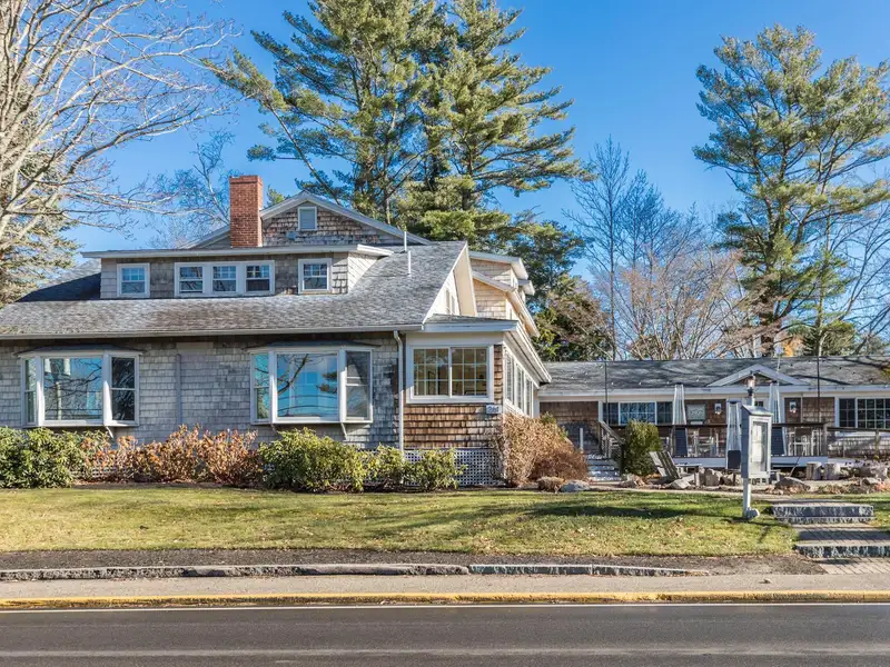 High-end Restaurant Space with Outdoor Dining and Residential Unit in Ogunquit