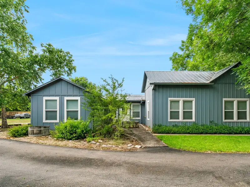 Historic Vintage Office Building with Additional Income Potential in Downtown Boerne