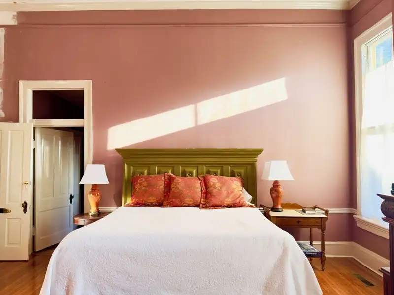Versatile Historic District Property for Restaurant, Venue, or Retail with Ample Parking