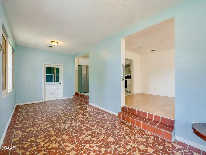 Versatile Single Family Home on 1/4 Acre in Sfr-5 Zoning