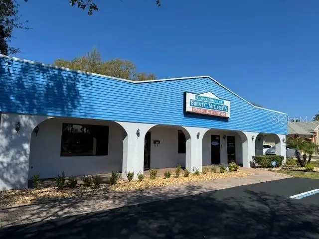 Commercial Law Office on Hwy 441, Tavares - 14 Parking Spaces, High Visibility
