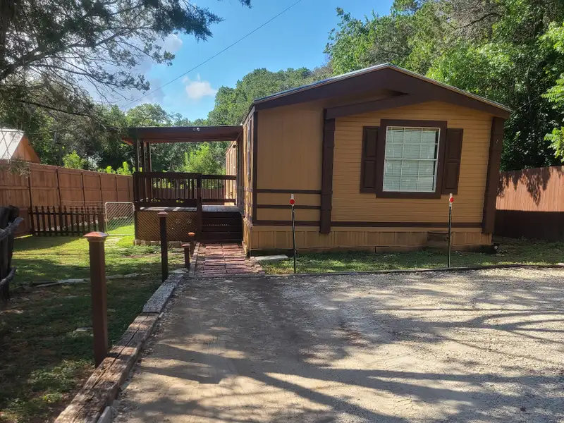 Income-producing Duplex in Ingram, Tx with Positive Cash Flow and Privacy Fencing