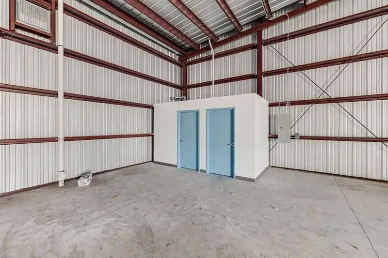 10,000 Sq Ft Warehouse Space for Lease in Pompano Beach, B-4 Commercial Zoning