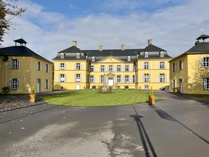 Crassenstein Castle: Historic Property in Münsterland, Ideal for Boutique Hotel or Bed & Breakfast