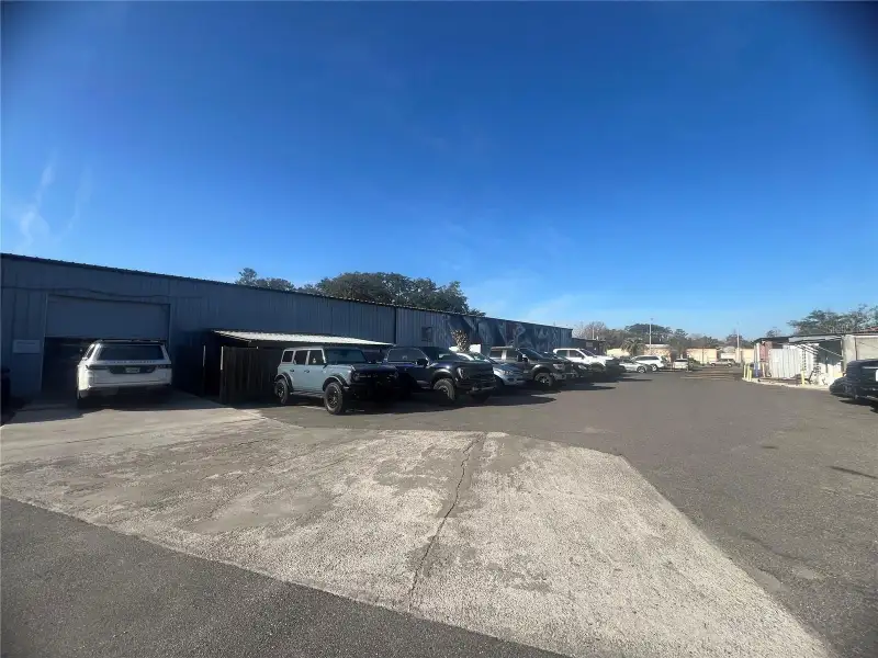 Income-producing Investment Property on South Main Street, 6.05 Acres with Diverse Tenants