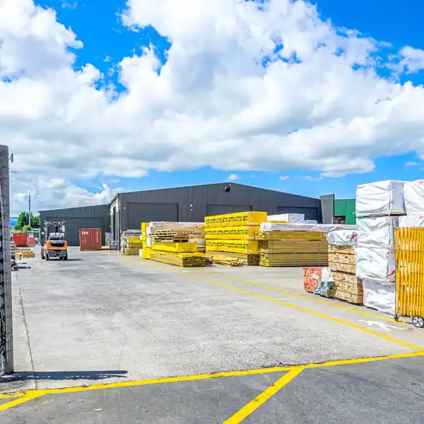 BUSINESS - TOWN CENTRE SITE LEASED TO MITRE 10