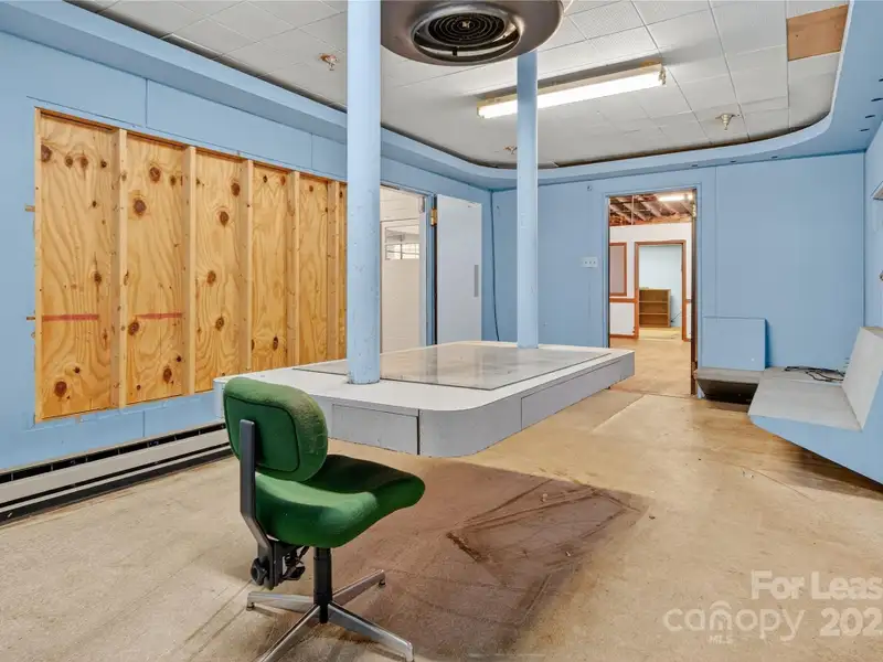 Spacious Warehouse for Lease with Full Basement and Versatile Open Layout