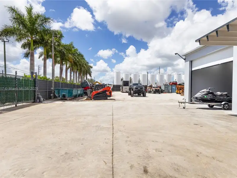 Industrial Property with 3,500 Sq.ft. Building on 1.07 Acres in Homestead, Fl