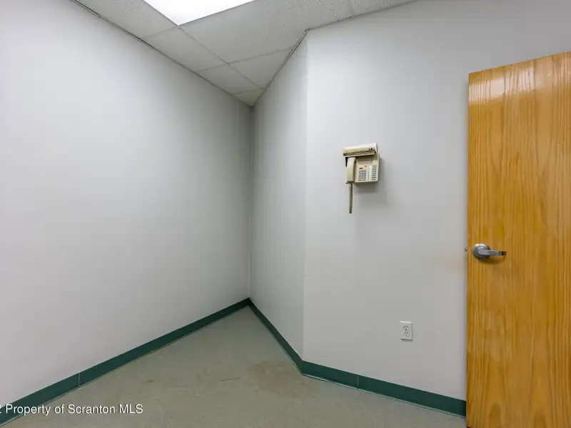 Commercial Lease Opportunity in High Traffic Location, Clarks Summit
