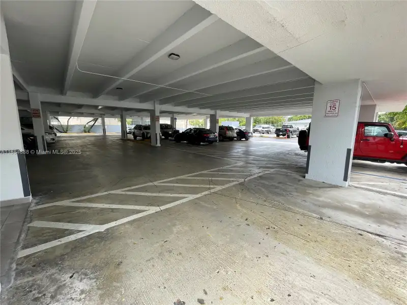 Turnkey Professional Office for Sale on Flagler St & 83rd Ave, Miami
