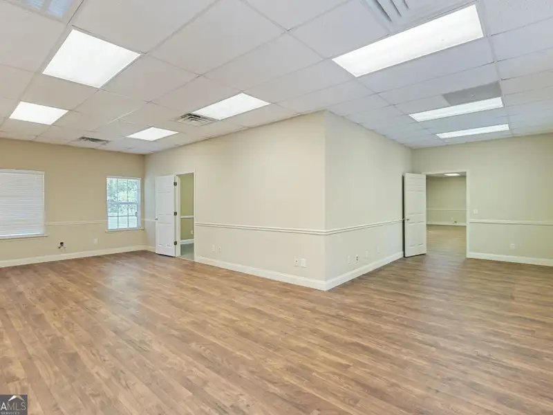 Versatile 7,900+ Sq Ft Medical Office Building in Prime Location Near Hospital