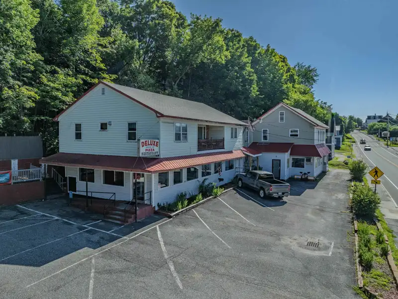 Mixed-use Building with Restaurant and Apartments in High-traffic Littleton Location