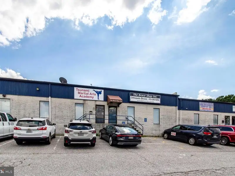 Versatile Commercial Fabrication Shop and Office Near Downtown Baltimore