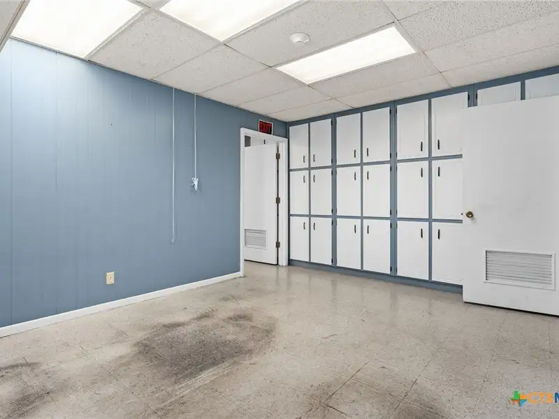 High-visibility Industrial Property with Multiple Access Points in Killeen Area
