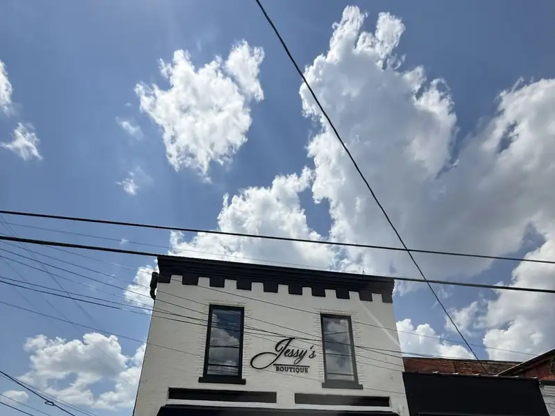 Retail Building for Sale in Downtown Lebanon - Upgraded Space with Office Area