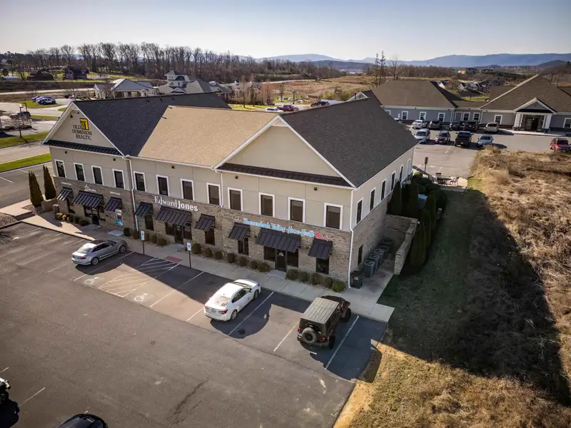 Pre-sale: Multi-unit Cold Shell Buildings Near I-64 & Augusta Health, 1625-5000 Sq Ft