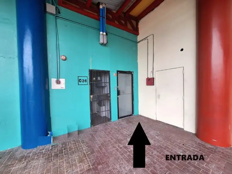 Commercial Office Space in Los Pueblos Mall with Meeting Rooms and 24-hour Security