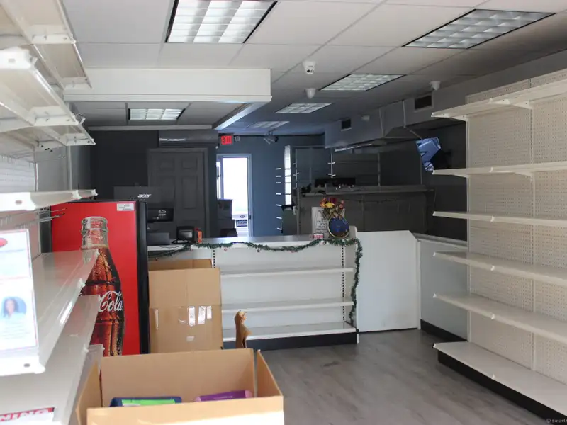 Prime Retail/office Space for Lease in Hamden - High Traffic Corner Location