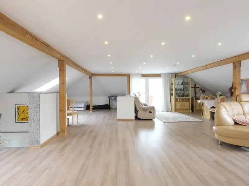 Versatile Residential and Commercial Property in Bad Lippspringe with Garden and Parking