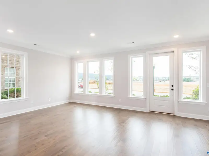 Live/work Townhome with Flex Space, Gourmet Kitchen, and 2-car Garage in Prime Location