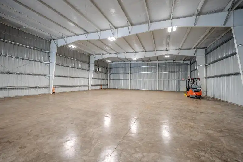 Prime Retail and Warehouse Buildings for Sale on Main St with High Traffic Counts