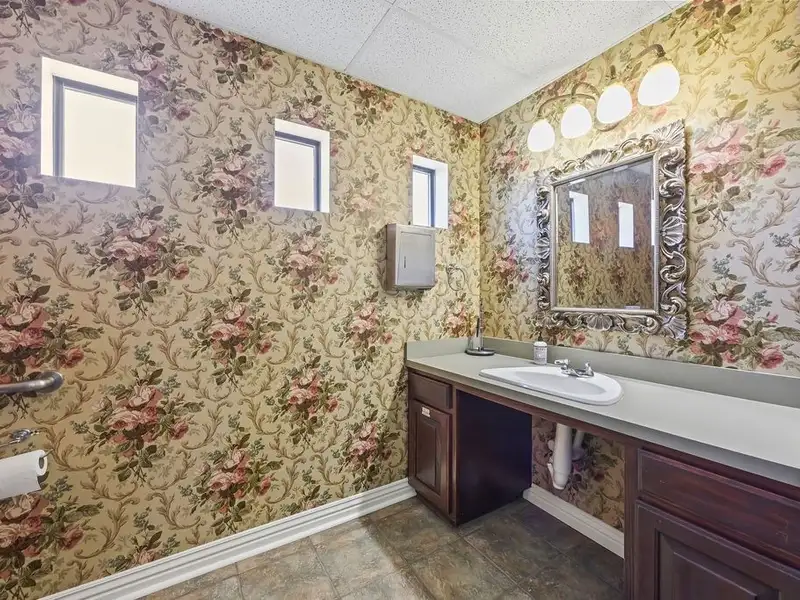 Versatile 2,752 Sq Ft Office Building in Central Rogers with Five Private Offices