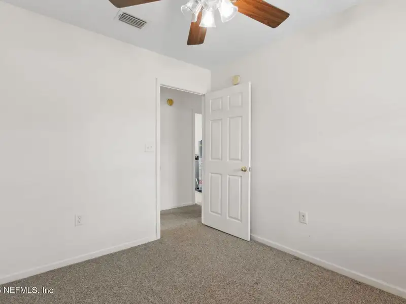 5.04-acre Mixed-use Parcel with Home and Shop in Nassau County