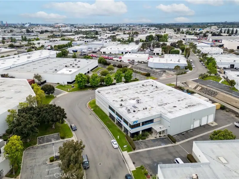 Versatile 21,447 Sq Ft Industrial/office Property in Orange's Thriving Commercial District
