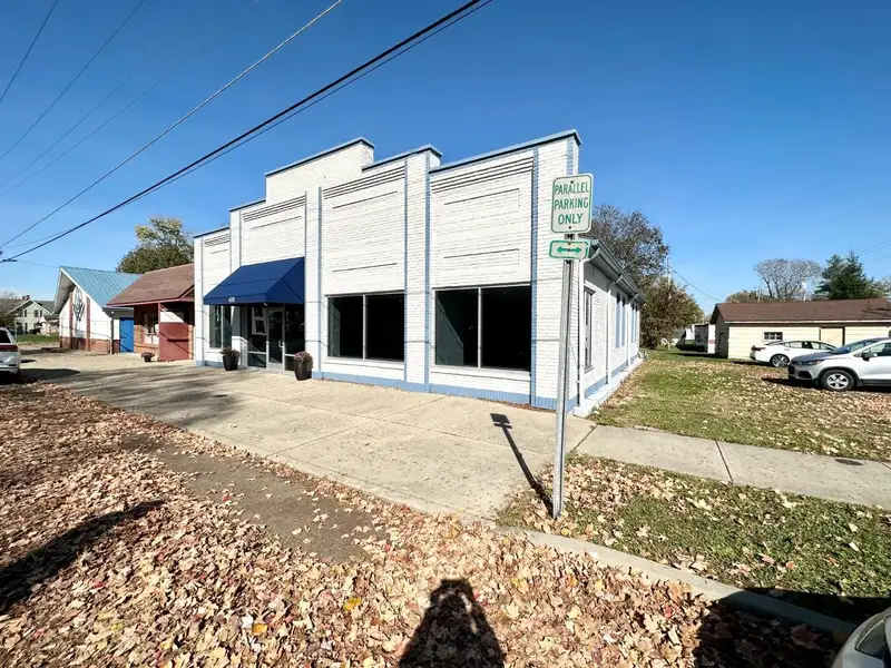 Remodeled Commercial Space on Main Street - 2500+ Sq Ft, 7 Rooms, Move-in Ready