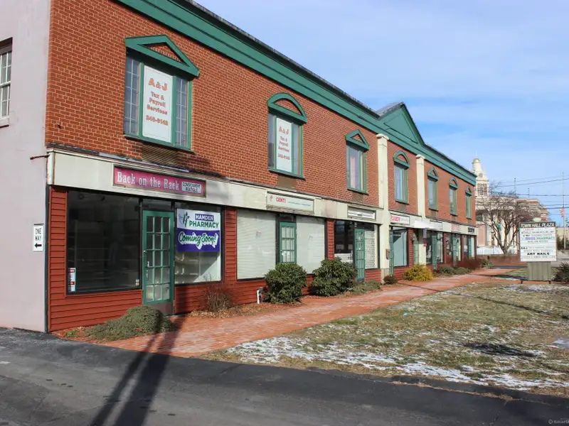 Prime 325 Sf Office/retail Space in High-traffic Hamden Location