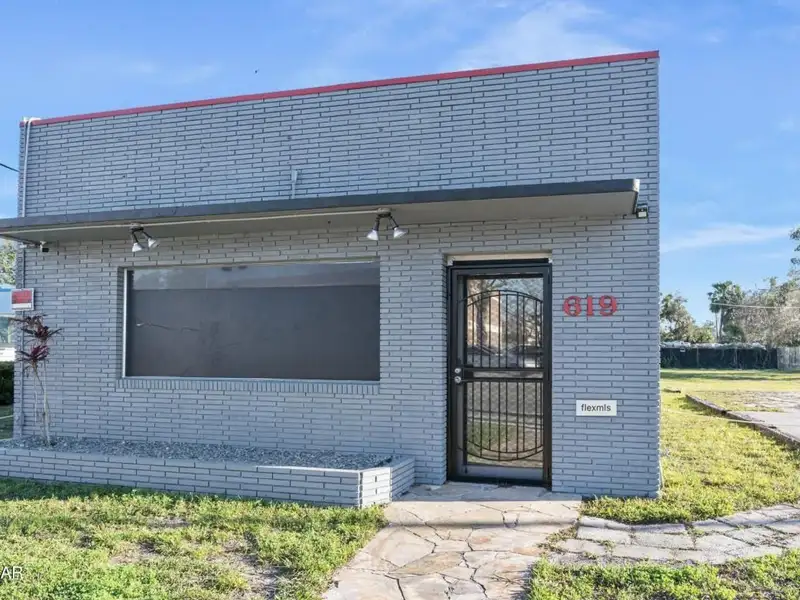 Commercial Property with 90ft Frontage on International Speedway Blvd, Daytona Beach