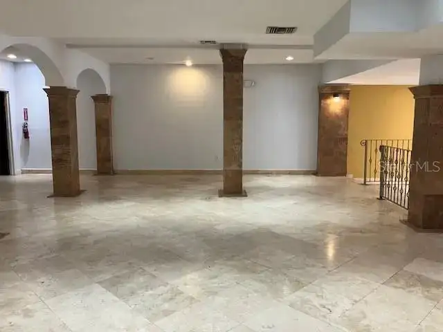 Free-standing Retail Space in South Tampa Palma Ceia, High Traffic Location