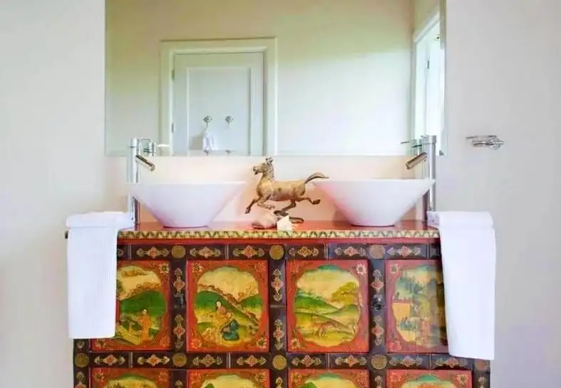 Asclepios Hotel: Profitable 12-bedroom Investment in Tambor, Alajuela with Sustainable Features