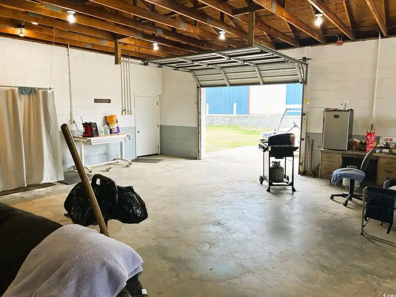 Commercial Property with Office and Warehouse on 1.5 Acres in Andrews, Sc