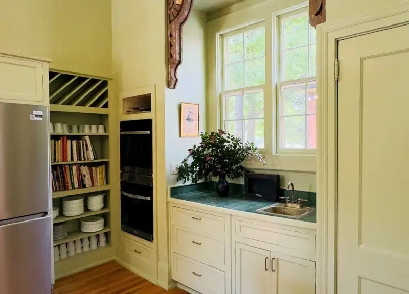Versatile Historic District Property for Restaurant, Venue, or Retail with Ample Parking