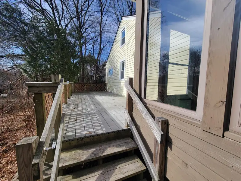 Mixed-use Property in Prime Location with Residential and Commercial Potential