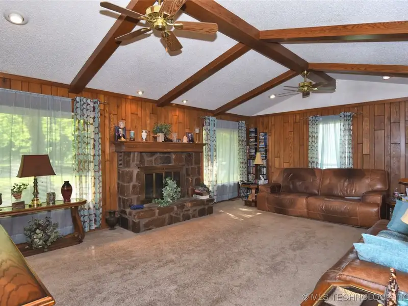 Live-work Property: 2000 Sq. Ft. Office Building with House on 1.25 Acres