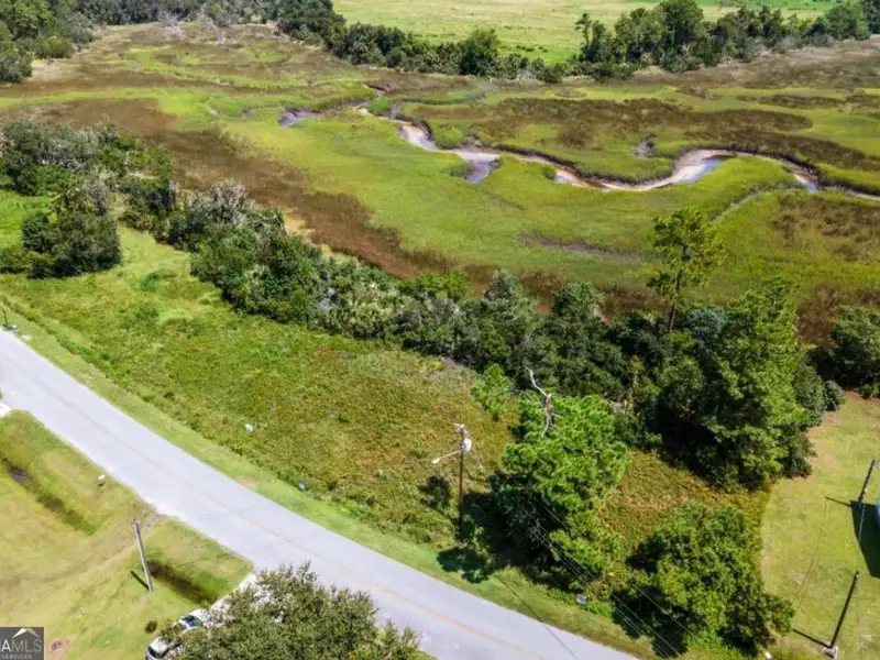 9,000 Sqft Industrial Building on 1.03 Acres in St. Marys, Ga