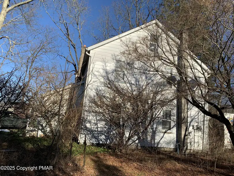 Prime 2-acre Commercial Property with 3-bedroom Home in High Traffic Area