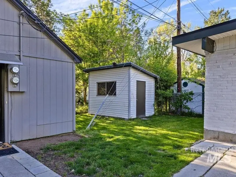 Unique Duplex and Bungalows in Boise Bench on over Half an Acre