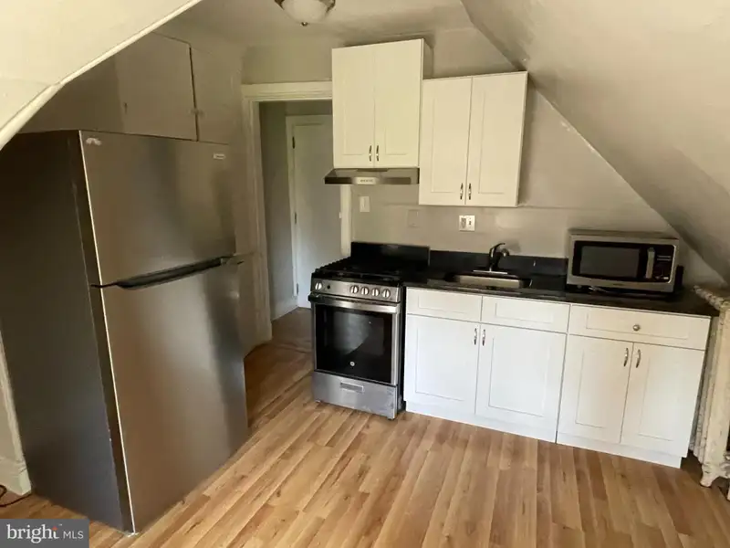Renovated 5-unit Building in University City with Separate Utilities and Active Rental License