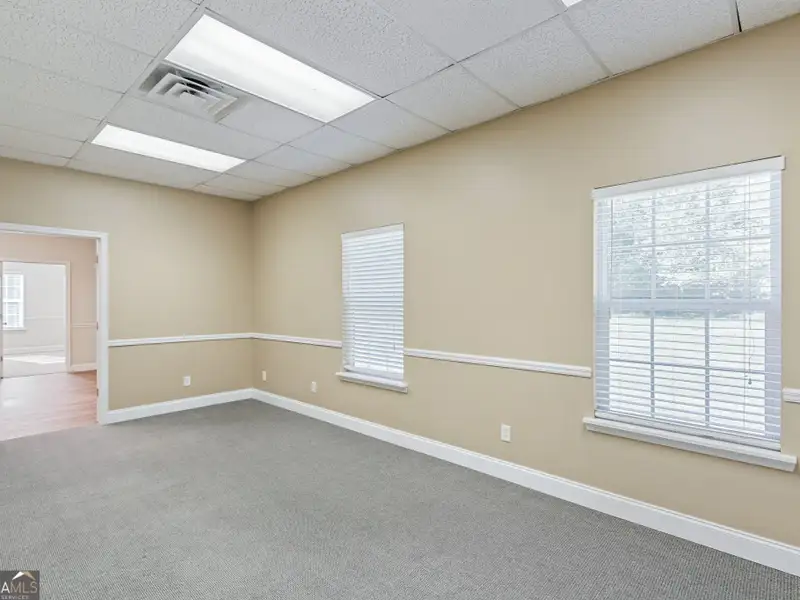Versatile 7,900+ Sq Ft Medical Office Building in Prime Location Near Hospital