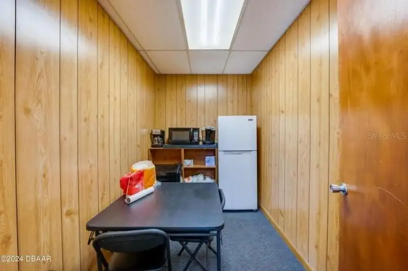 Versatile Commercial Building with Yard Space in Prime Location