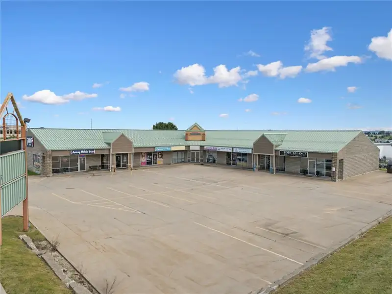 Retail Space for Lease in High-traffic Location on Asbury Rd, Dubuque, Ia