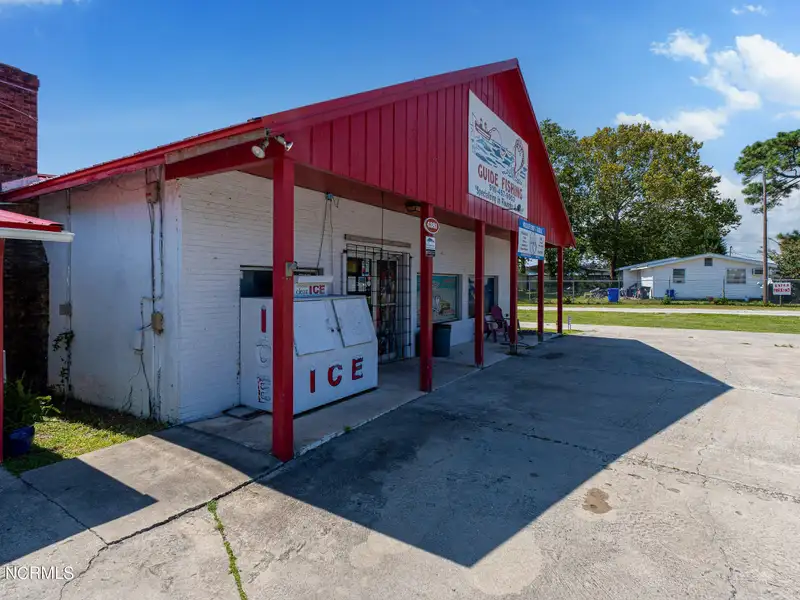 Mixed-use Building with Established Restaurant and Bait Shop in Oak Island, Nc