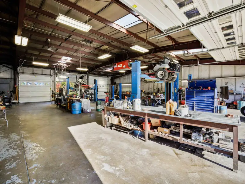 Versatile 9,940 Sq Ft Mixed-use Building on Congress Street, New Market, Shenandoah Valley