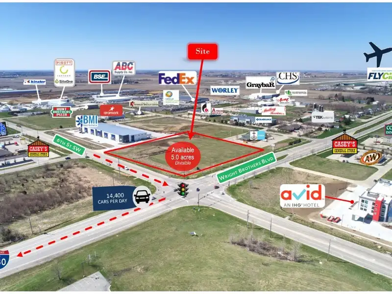 New Flex Showroom/warehouse Near I-380 and Eastern Iowa Airport
