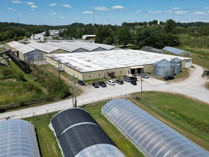 Versatile 150,000 Sq. Ft. Warehouse with Dock Access and Greenhouses in London, Ky
