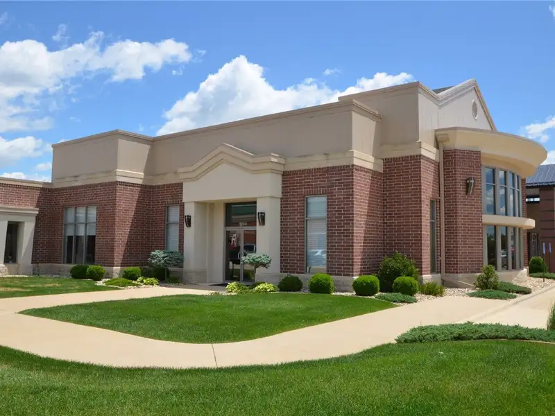 Nnn-leased Investment Property on North Center Point Road with Modern Upgrades